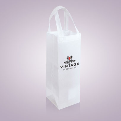 Le shopper in TNT sono borse realizzate sia a corpo unico, oppure mantendo due materiali diversi fra copro borsa e maniglia