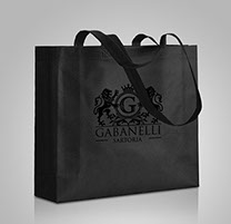 Le shopper in TNT sono borse realizzate sia a corpo unico, oppure mantendo due materiali diversi fra copro borsa e maniglia